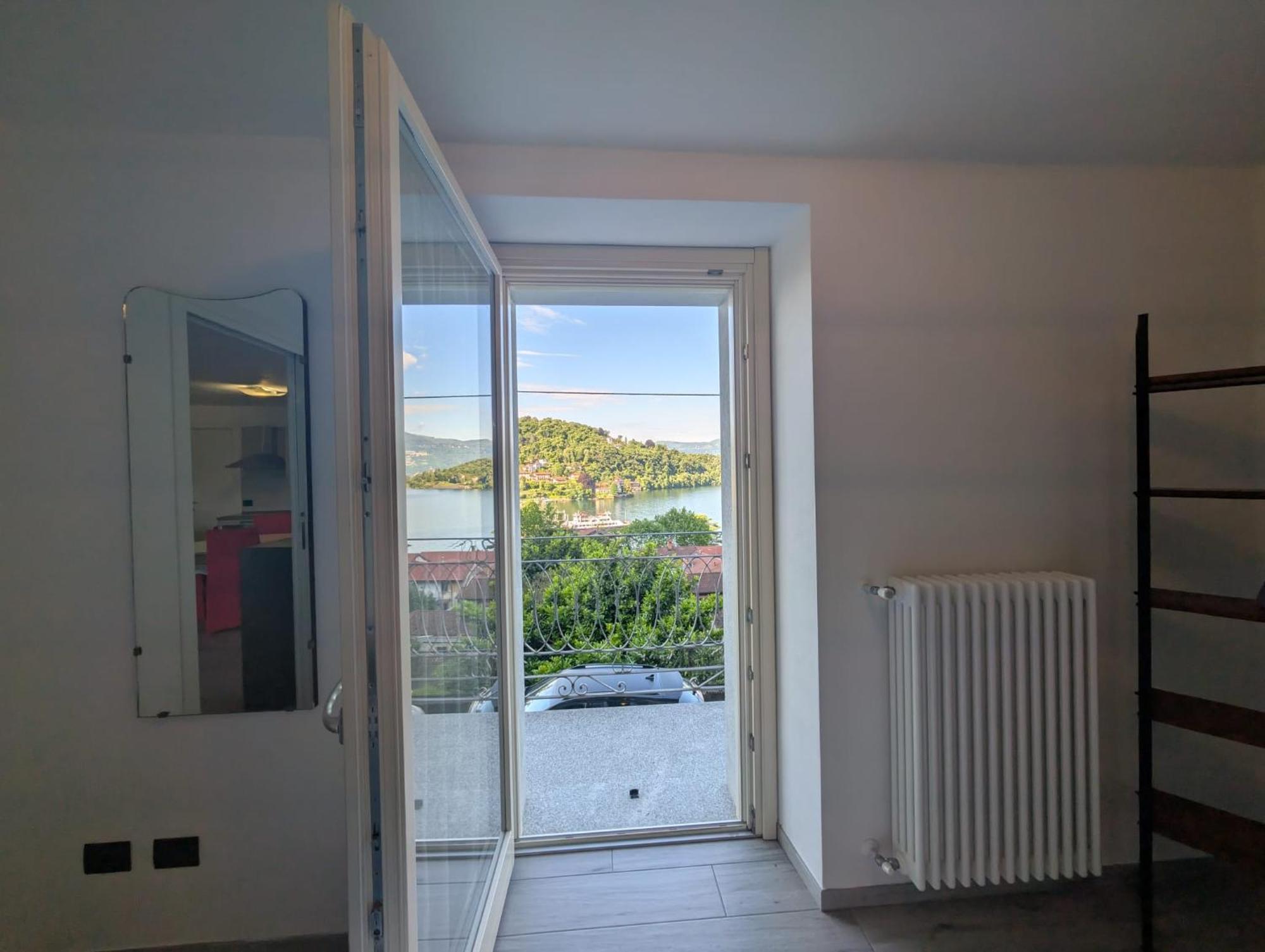 Appartamenti I Fiori Del Lago Laveno Buitenkant foto
